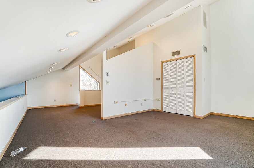 More Photos Of 6750 Brandt Pike, Huber Heights Medical For Sale