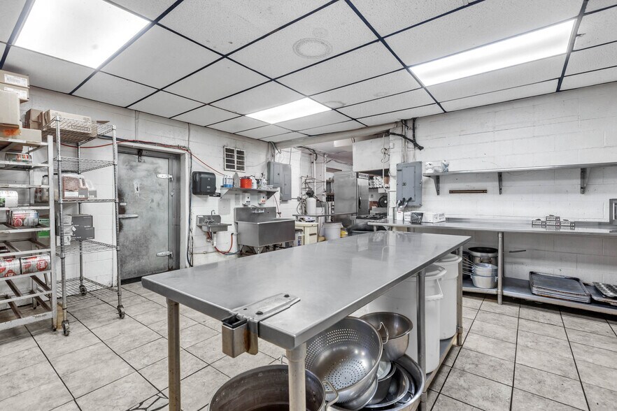 More Photos Of 2201 Kermit Hwy, Odessa Restaurant For Sale