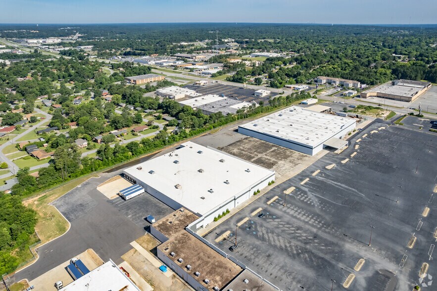 More Photos Of 2525 Pio Nono Ave, Macon-Bibb Warehouse For Lease