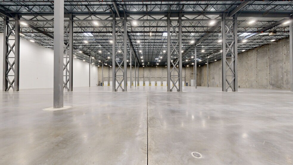 More Photos Of 102-7555 Beedie Way, Delta Warehouse For Lease