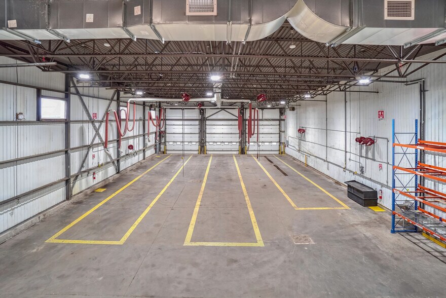 Primary Photo Of 944A Ch Trudeau, Saint-mathieu-de-beloeil Warehouse For Lease