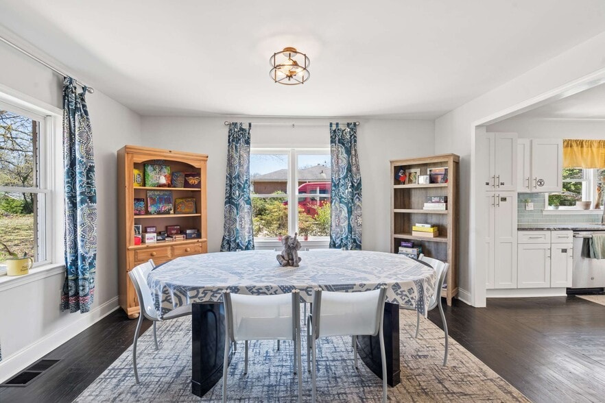 More Photos Of 1860 Penelope Rd NW, Atlanta Hospitality For Sale