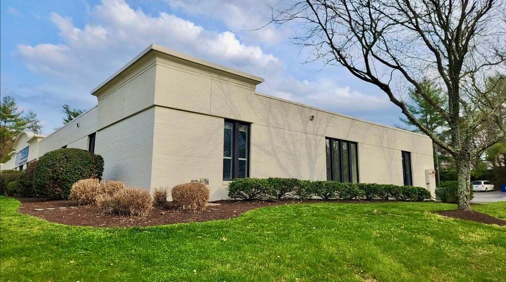 More Photos Of 10431 Patterson Ave, Richmond Coworking Space