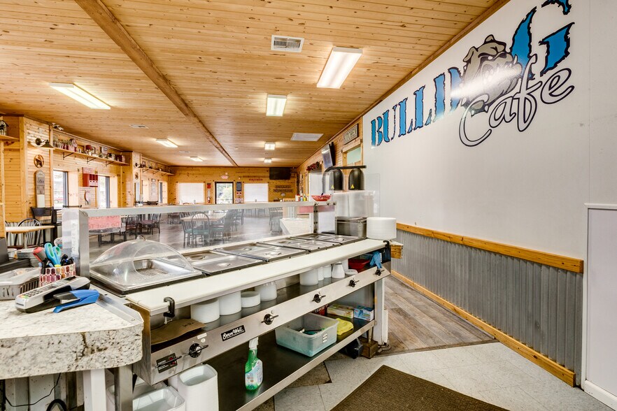 More Photos Of 714 N Main St, Sweeny Restaurant For Sale