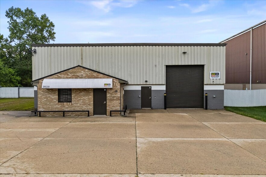 More Photos Of 59230 Havenridge Rd, New Haven Manufacturing For Sale
