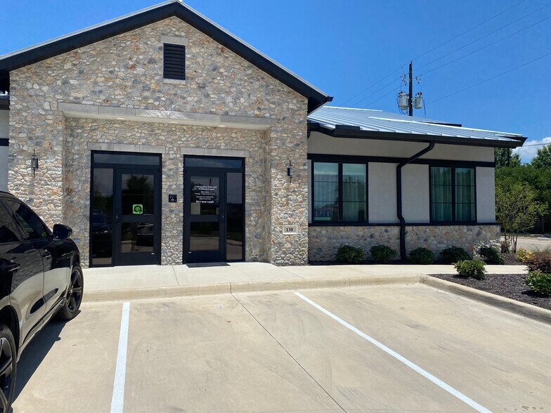 More Photos Of 1120 N Kimball Ave, Southlake Medical For Lease