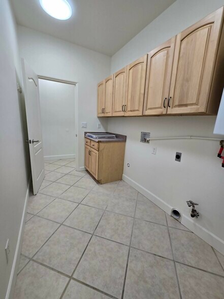More Photos Of 3760 E Airport Dr, Rimrock Specialty For Sale