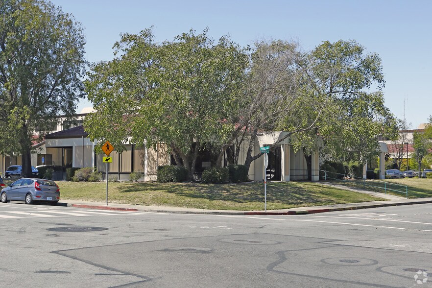 More Photos Of 200 Main St, Redwood City Office For Sale