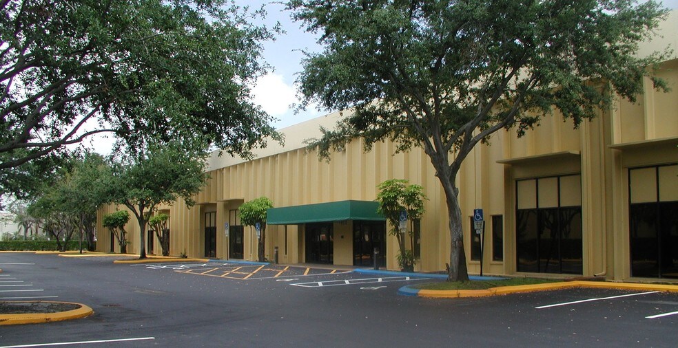 More Photos Of 1800 NW 66th Ave, Plantation Light Manufacturing For Lease