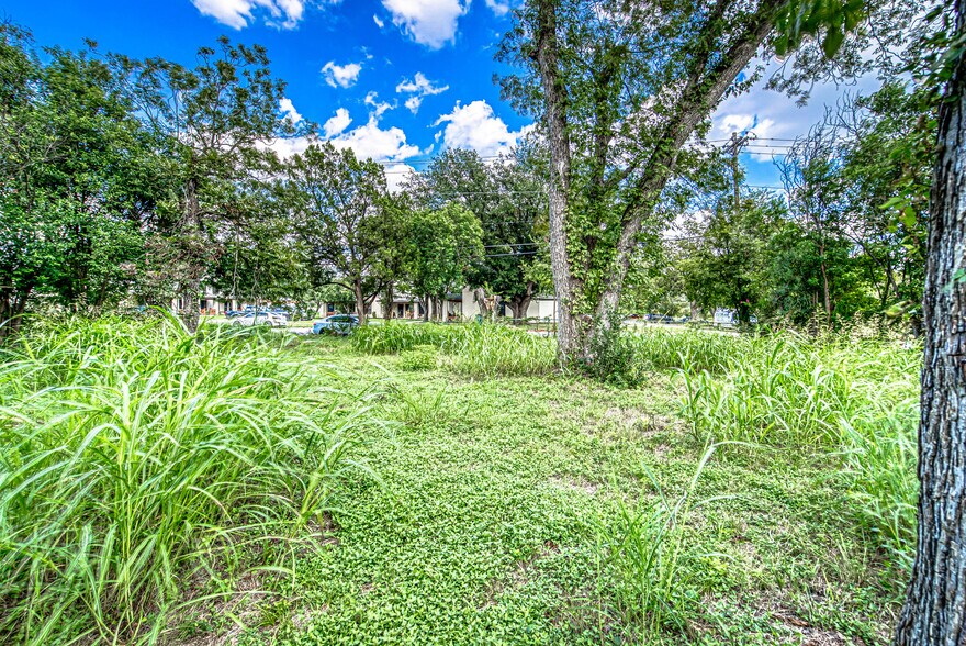 More Photos Of 722 S LBJ, San Marcos Land For Sale