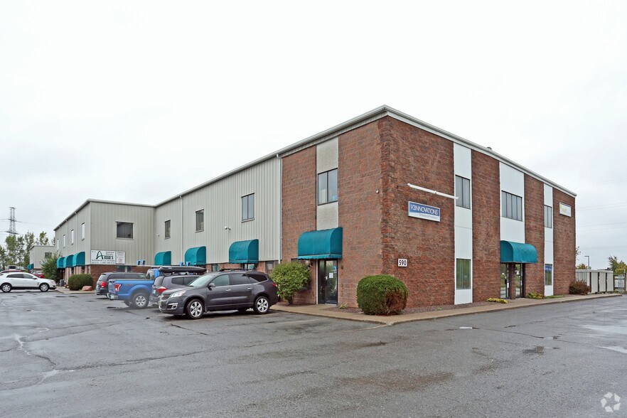 More Photos Of 590 Cataraqui Woods Dr, Kingston Flex For Sale