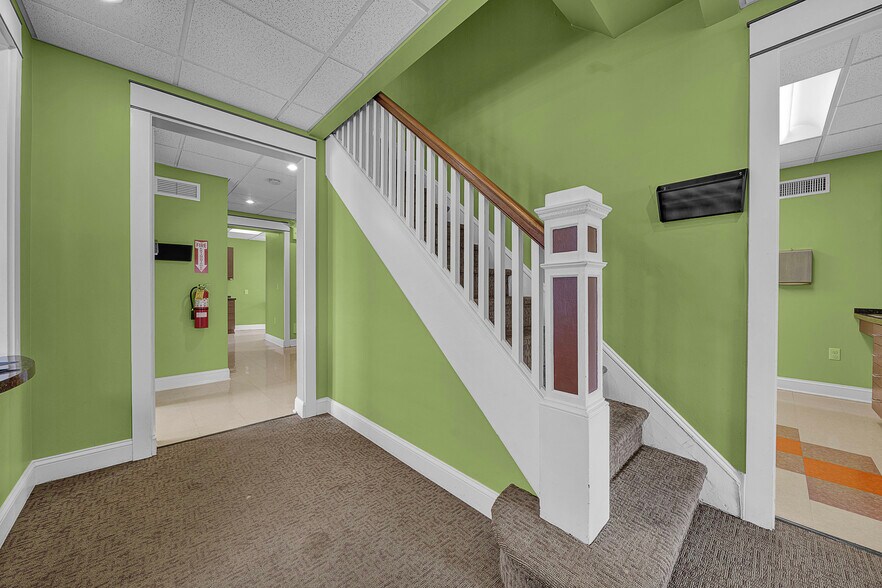 More Photos Of 4 W Township Line Rd, East Norriton Township Medical For Lease