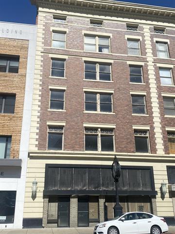 More Photos Of 922 4th Ave, Huntington Flex For Sale