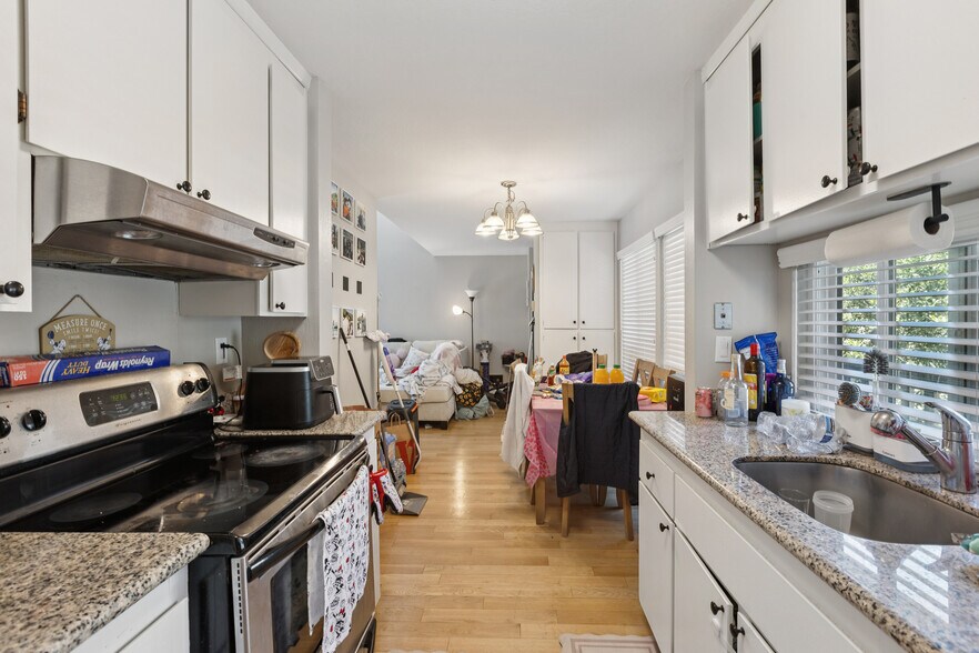 More Photos Of 1411 Oxford St, Redwood City Apartments For Sale