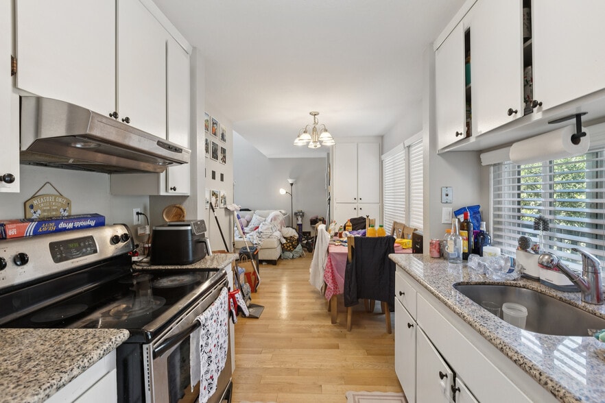 More Photos Of 1411 Oxford St, Redwood City Apartments For Sale