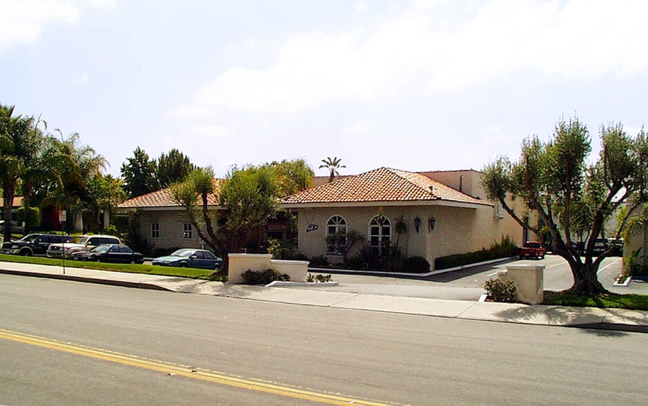 More Photos Of 22731 Aspan St, Lake Forest Restaurant For Lease