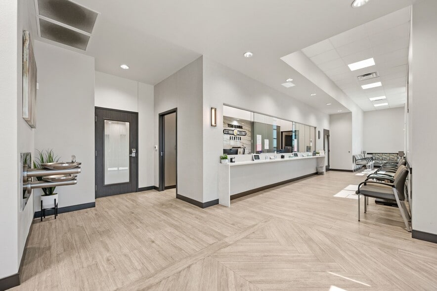 More Photos Of 3349 Golden Triangle Blvd, Fort Worth Medical For Lease