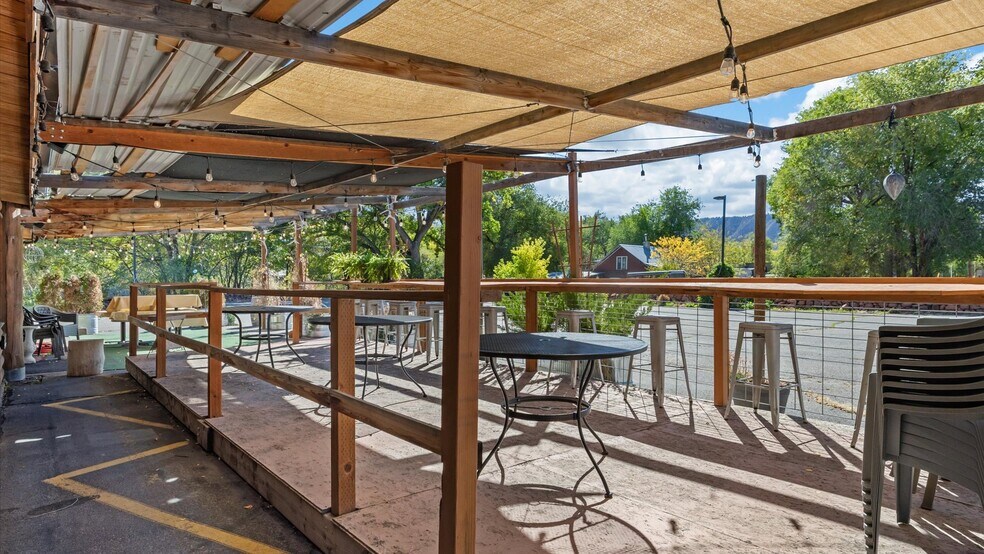 More Photos Of 412 Park Ave, Rifle Restaurant For Sale