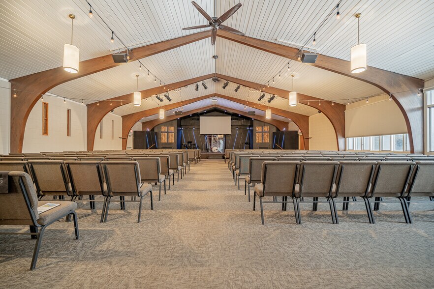 More Photos Of 1331 High Ave, Oshkosh Religious Facility For Sale