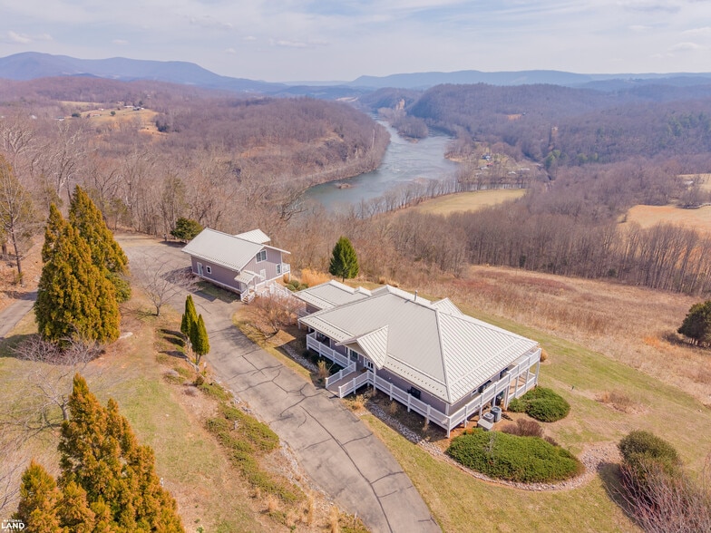 More Photos Of 125 River Ridge Dr, Pearisburg Hospitality For Sale