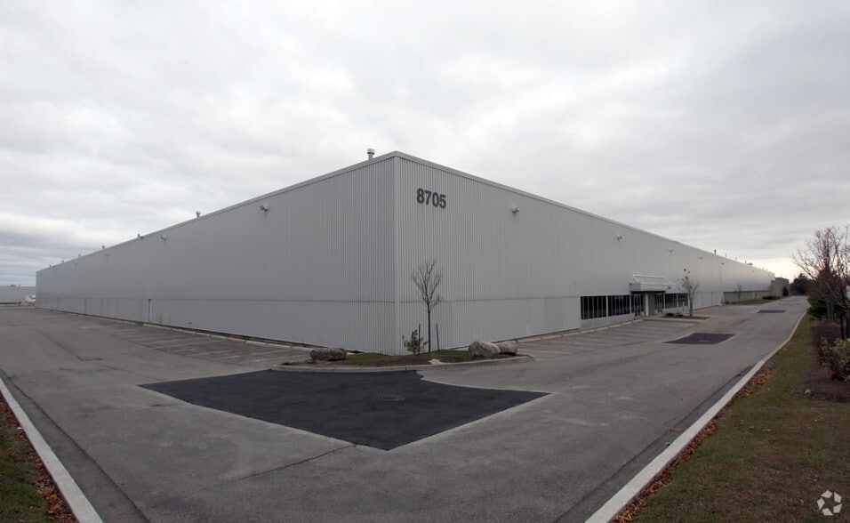 More Photos Of 8705 Torbram Rd, Brampton Warehouse For Lease