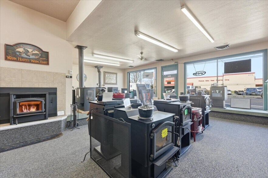 More Photos Of 222 W B St, Rainier General Retail For Sale