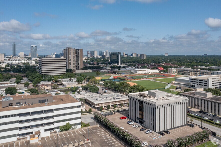 More Photos Of 3131 W Alabama St, Houston Office For Lease