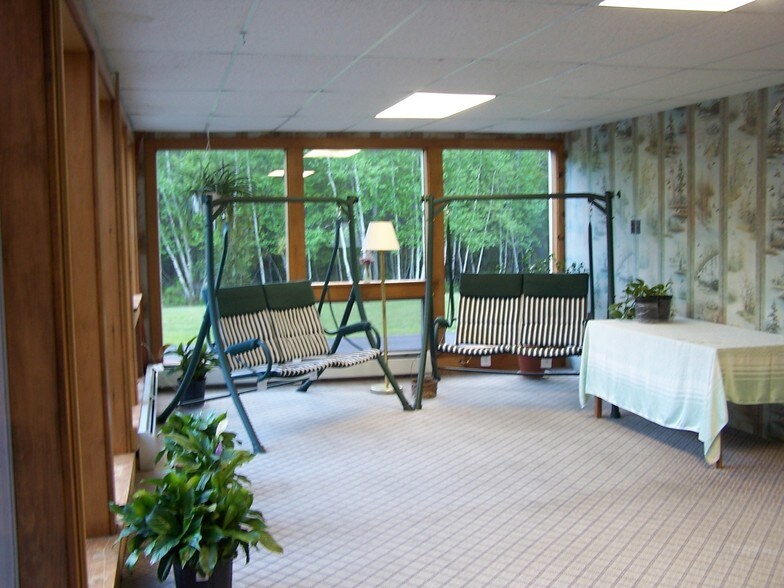 More Photos Of 1132 S Main St, Bryant Pond Hotel For Sale