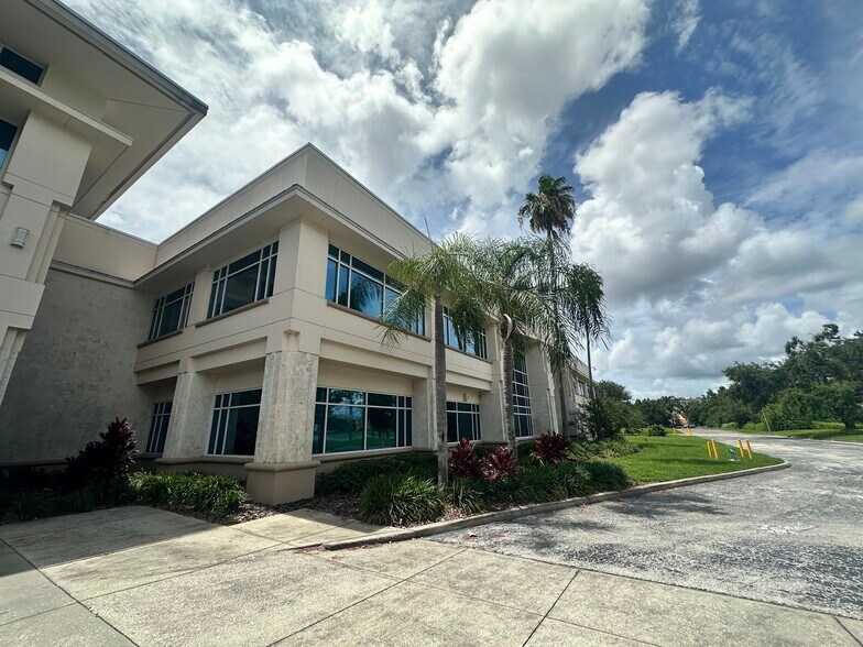 More Photos Of 6021 142nd Ave, Clearwater Office For Lease