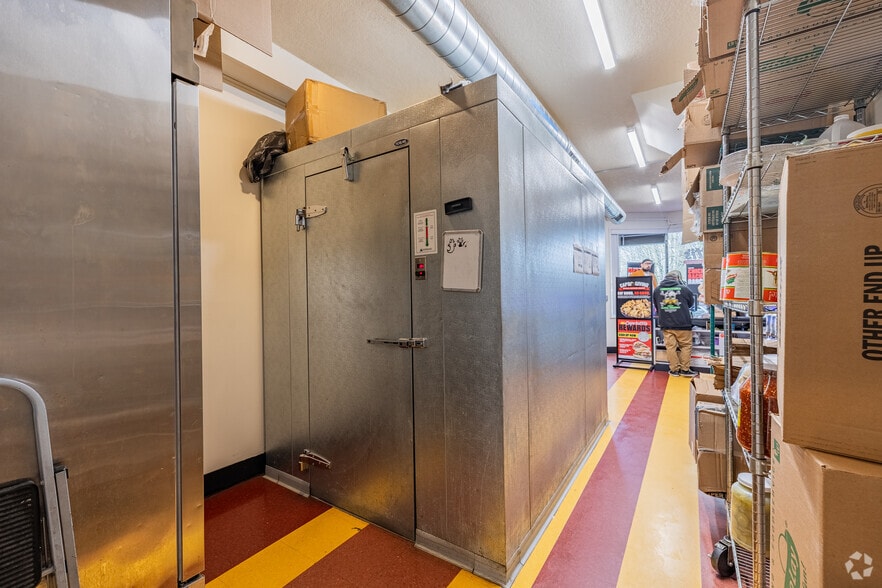 More Photos Of 2816 NE Halsey St, Portland Storefront Retail Residential For Sale