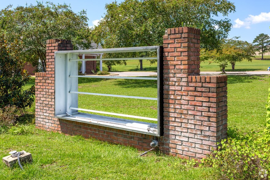 More Photos Of 3409 W Main St, Dothan Funeral Home For Sale