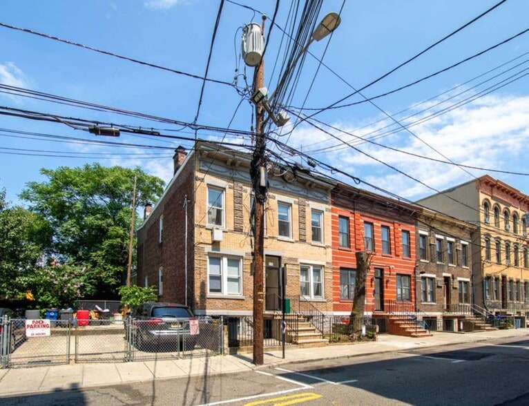 More Photos Of 518 9th St, Union City Apartments For Sale