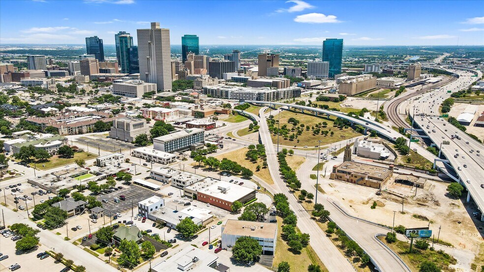 More Photos Of 1200 West Fwy, Fort Worth Office For Lease