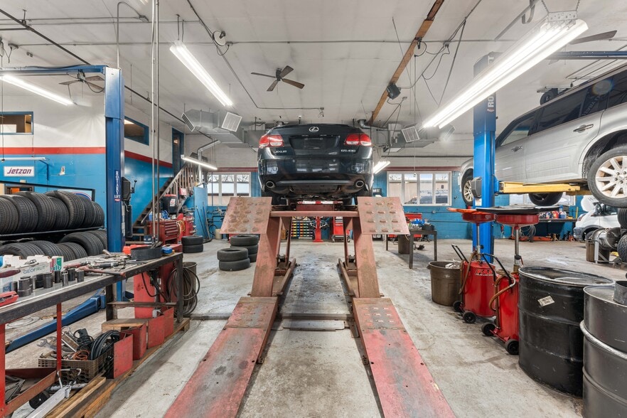 More Photos Of 141 Lincoln Blvd, Middlesex Auto Repair For Sale