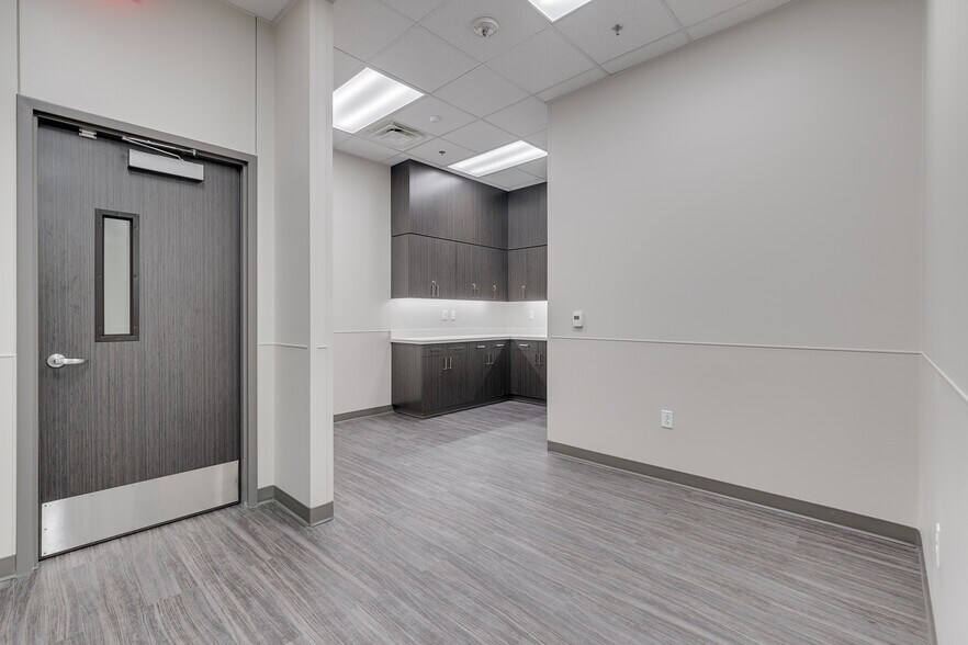 More Photos Of 4650 President George Bush Hwy, Sachse Medical For Lease