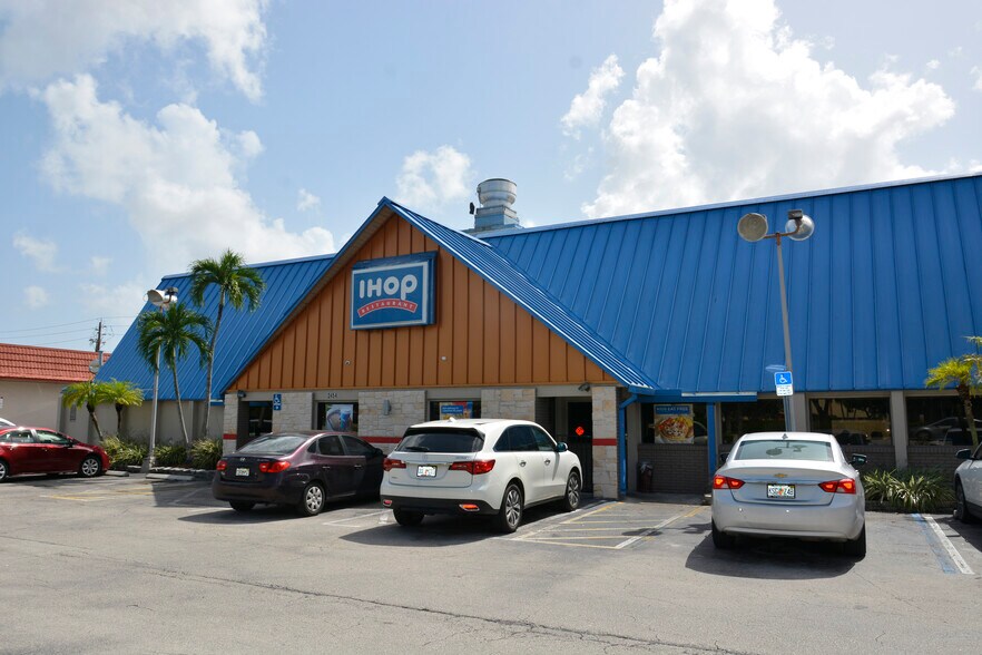 More Photos Of 8255 Sunset Strip, Sunrise Unknown For Lease