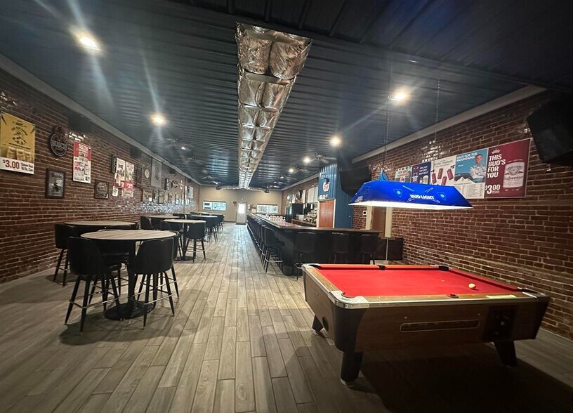 More Photos Of 504 Main St, Varna Restaurant For Sale