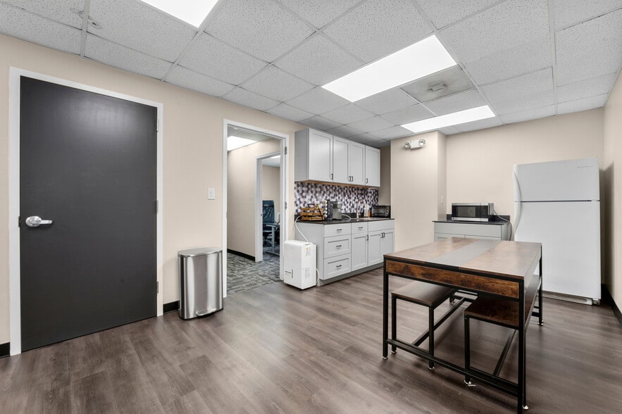 More Photos Of 1406 Smith Reno Rd, Raleigh Warehouse For Sale