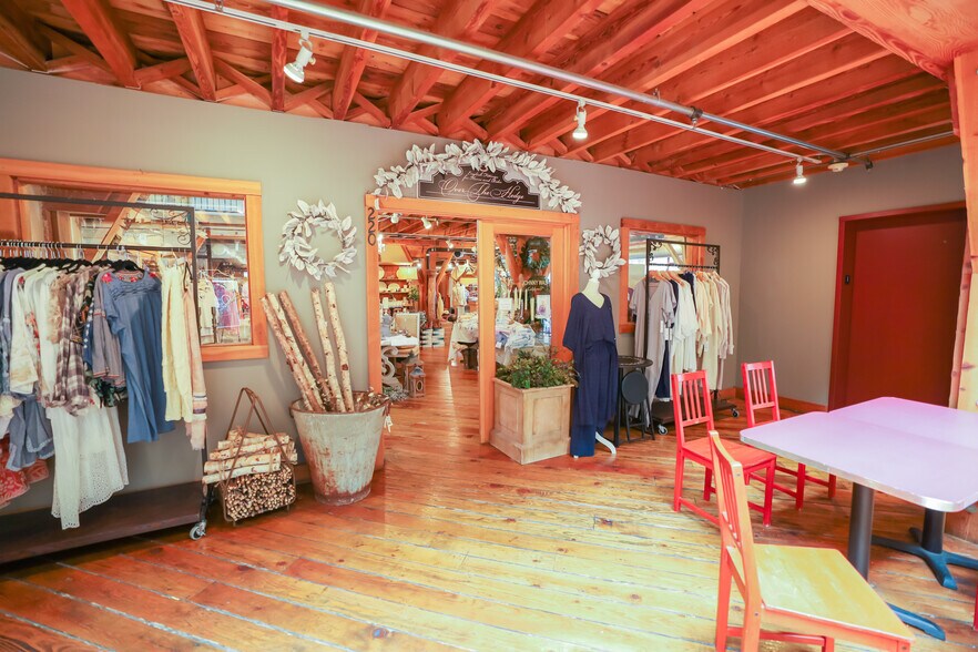 More Photos Of 5110 Tieton Dr, Yakima General Retail For Sale