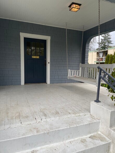 More Photos Of 214 Pioneer Pkwy West, Springfield Medical For Lease