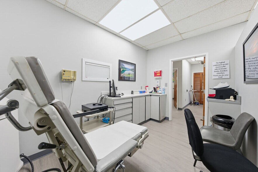 More Photos Of 299 Forest Ave, Paramus Office For Sale