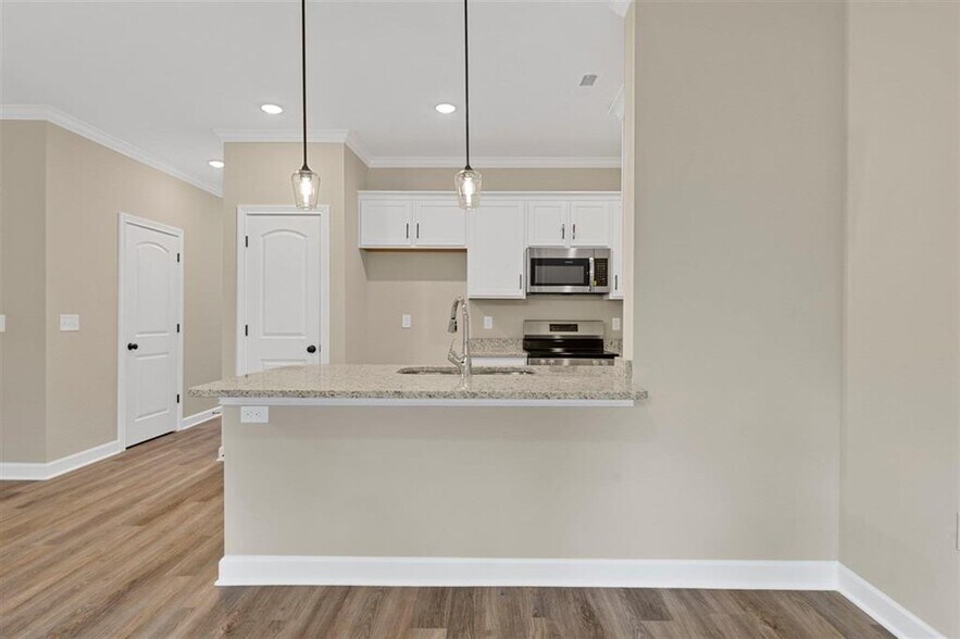 More Photos Of 721 Plano Rd, Bowling Green Apartments For Sale