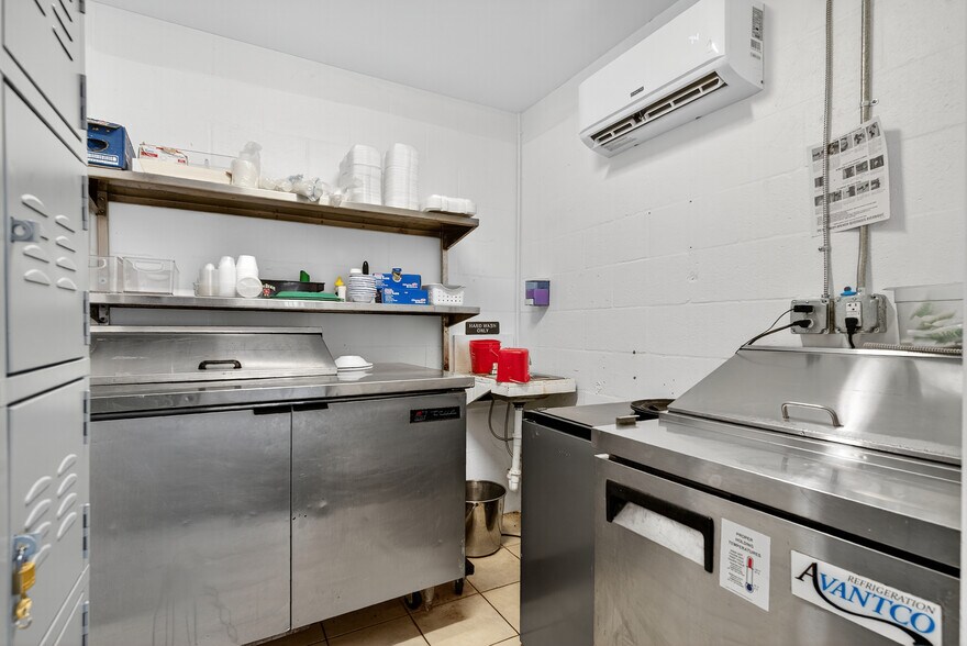 More Photos Of 765 3rd Ave, Welaka Restaurant For Sale