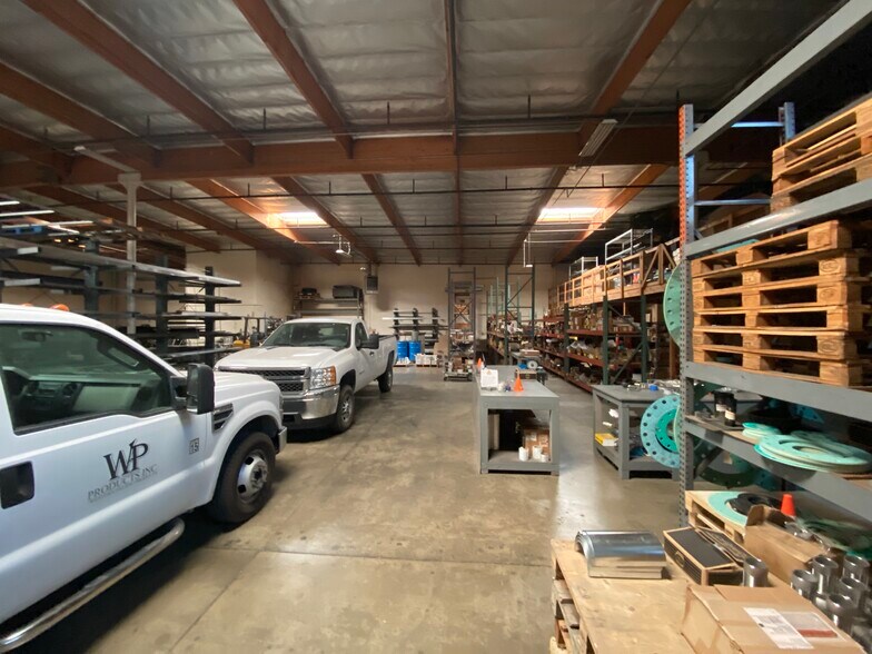 More Photos Of 13326 Elliot Ave, Chino Warehouse For Lease