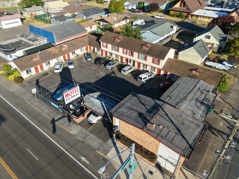 More Photos Of 2178 Winchester Ave, Reedsport Hotel For Sale