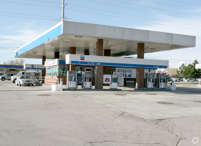 More Photos Of 8980 S Redwood Rd, West Jordan Convenience Store For Lease