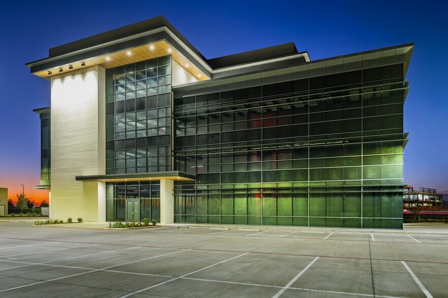 More Photos Of 6932 Brisbane ct, Sugar Land Office For Lease