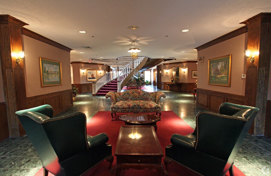 More Photos Of 33 Bloomfield Hills Pky, Bloomfield Hills Office For Lease