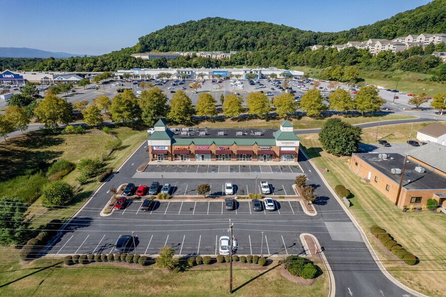 More Photos Of 1028 Richmond Ave, Staunton Unknown For Lease