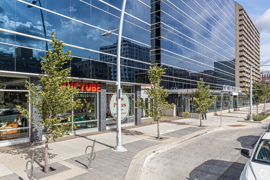 More Photos Of 11150 Jasper Av NW, Edmonton Coworking Space